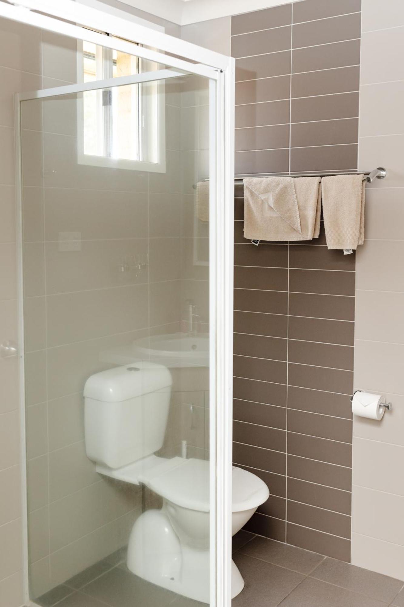 Starline Motor Inn Miles Екстер'єр фото