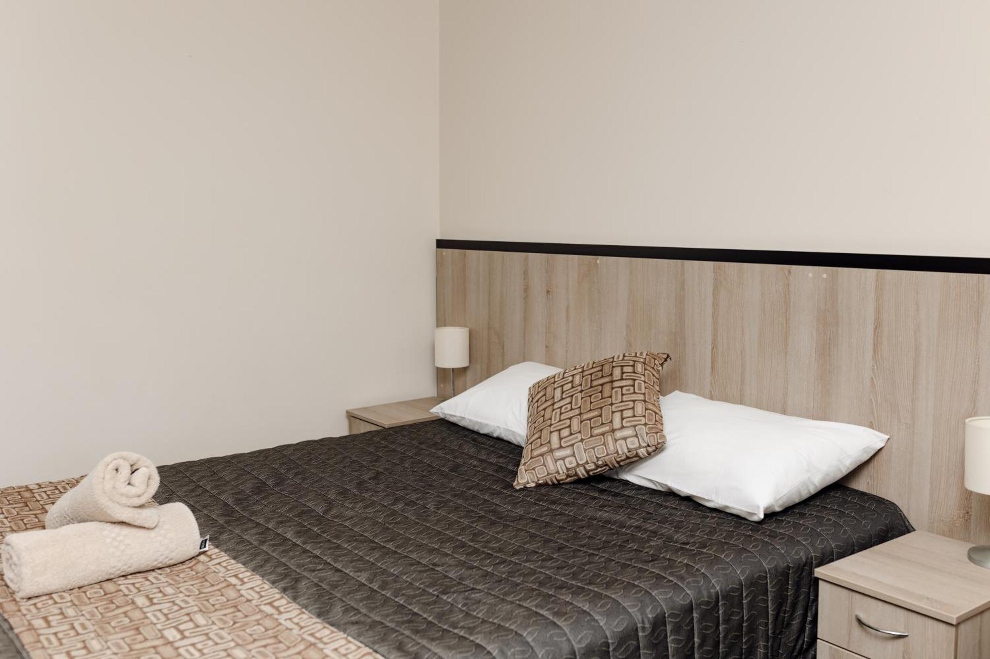Starline Motor Inn Miles Екстер'єр фото